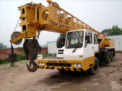 tadano used crane truck 25t construction arm crane - TG-250E