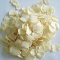 Large picture garlic flakes