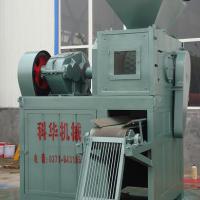 Briquetting machine with long usage life