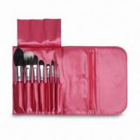 Large picture Makeup Brush Set with Wood Pink Handle