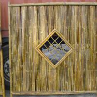 Large picture bamboo fence panel with V lattice