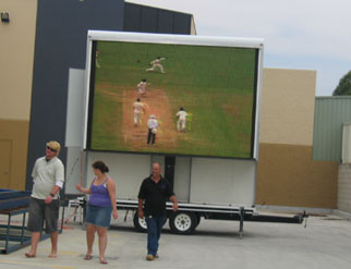 Full Color/Full Motion Mobile LED Display