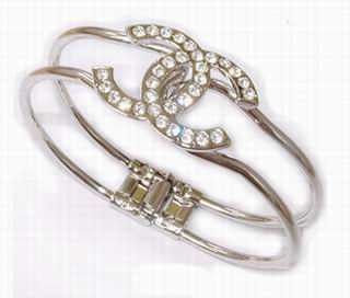 Manufacturer of fashion jewelry