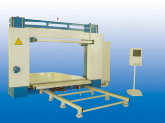 Computerized foam contour cutting machine