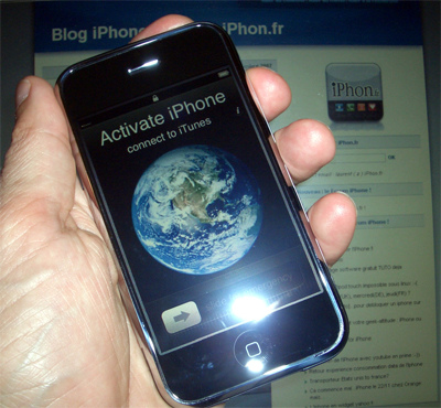 Apple iPhone V1.1.4 (unlocked)