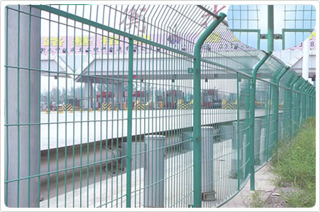 Frame guard rail net