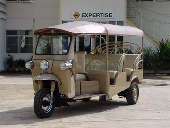 tuk tuk 6 passengers