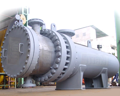 Shell and tube heat exchanger