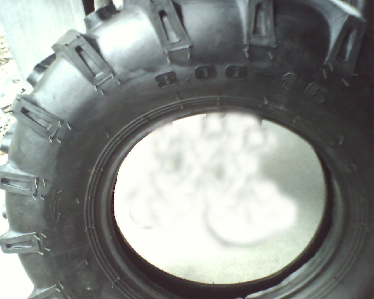 Agricultural tyre 8.00-16