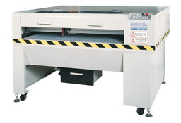 laser cutting machine