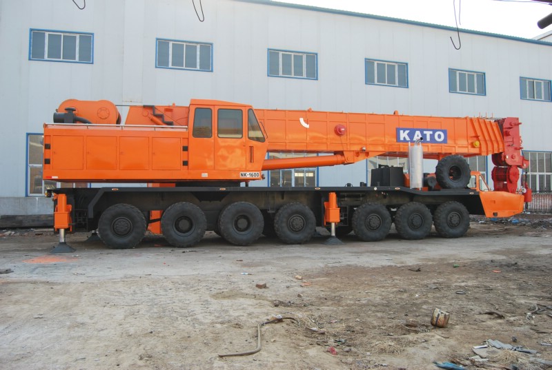kato construction crane 160t used automated crane