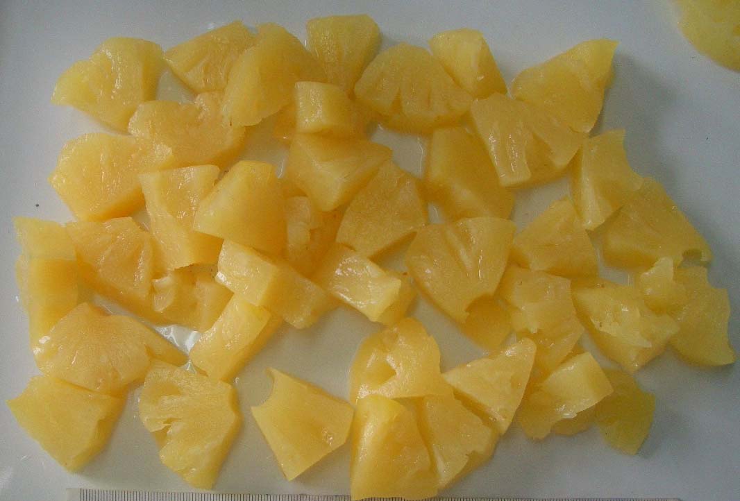 canned pineapple