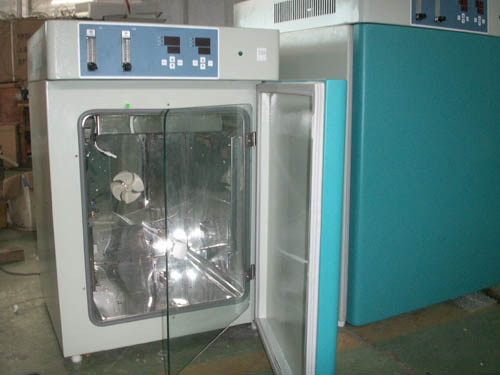 CO2 Incubator (air jacket)