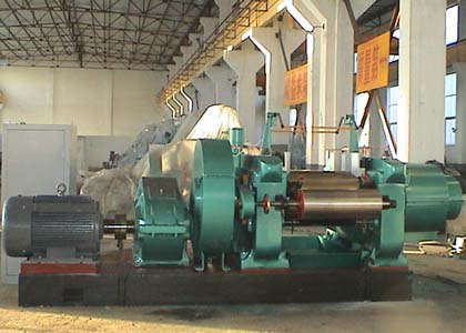 Rubber refining mill