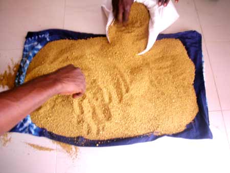 Au Gold Dust