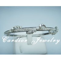 Cardior Jewelry - 18k white gold diamond bangle
