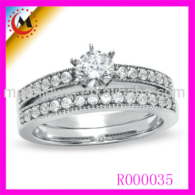 Diamond Wedding Ring in 14K White Gold