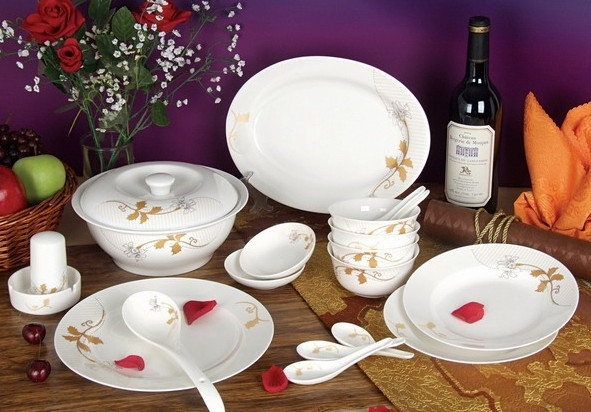 Ceramic dinnerware