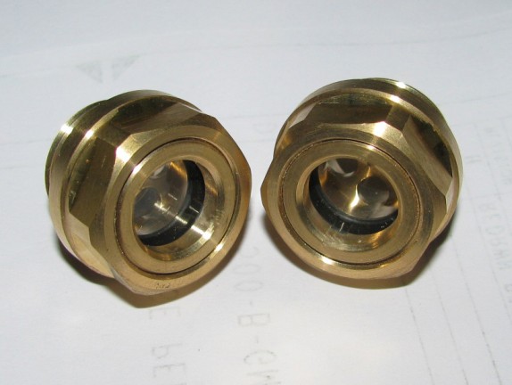 oil level sight plugs