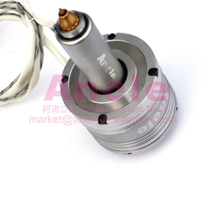 Valve gate nozzle