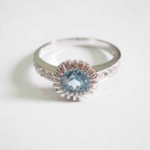 14k white gold blue topaz ring