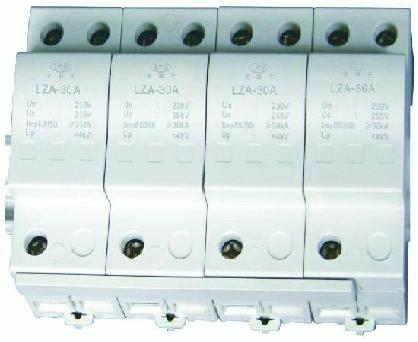 Power gap lightning protection device