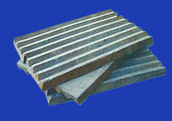 Jaw plate for jaw crusher