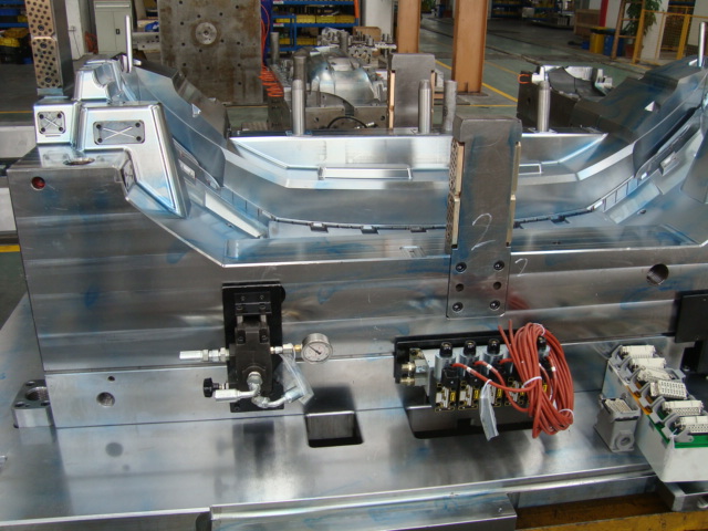 Injection mould