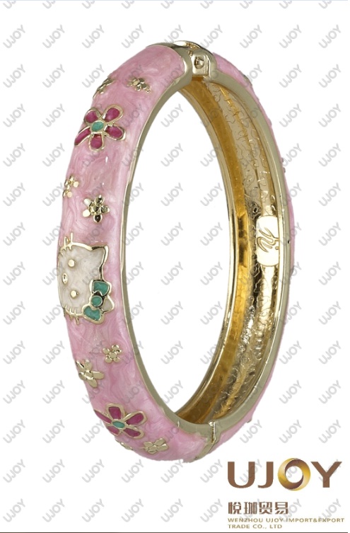 bracelet,bangle