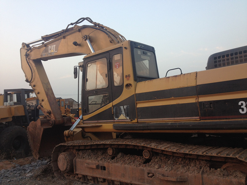 used caterpillar excavators 330B