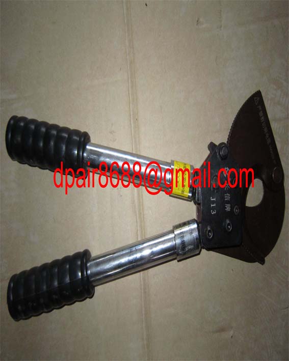 armoured cable cutting