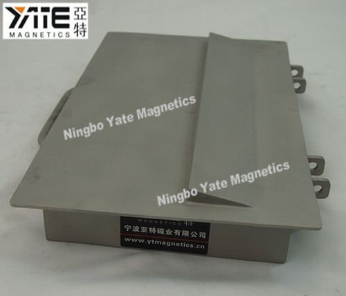 Plate magnet