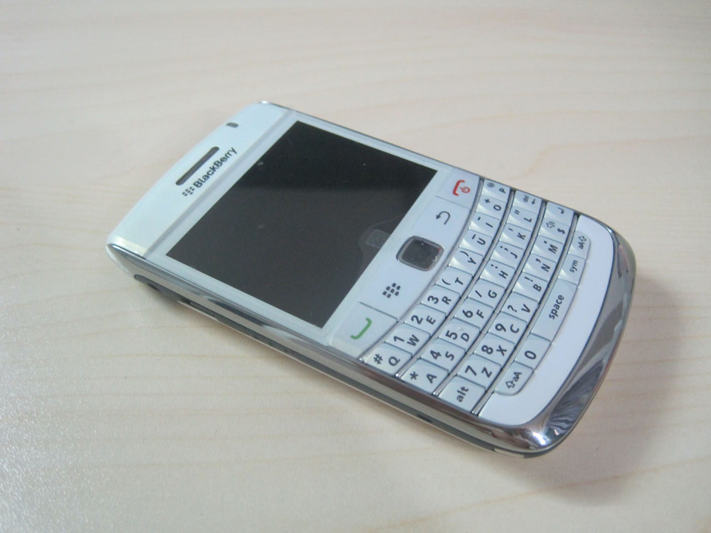 Refurbished BLACKBERRY Bold2 9700