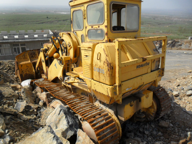 used komatsu crawler loader D75S D95S D115S