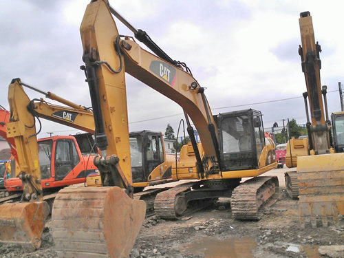 used 320D Caterpillar crawler excavator