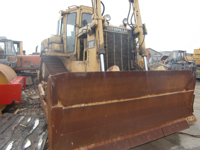 Used Caterpillar D7H bulldozer