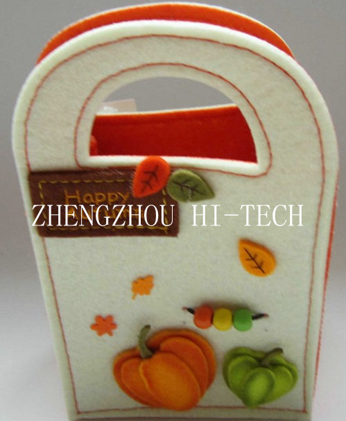 Autumn gift felt bag