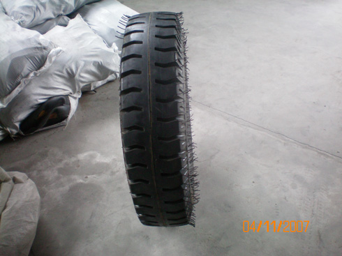 LUG tyre 7.00-16 9.00-20