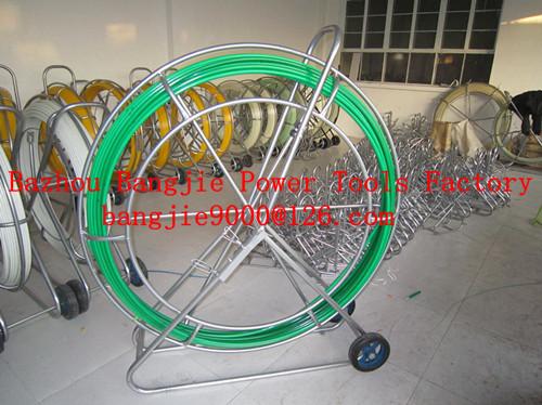 Cable duct rodder