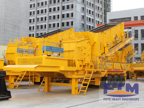 Mobile Crusher Equipment/Portable Crushing Plant