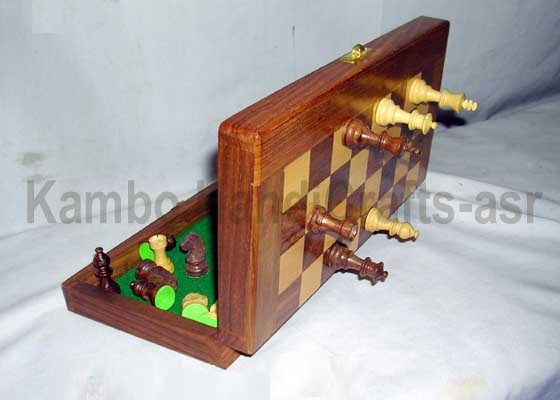 wooden magnetic chess