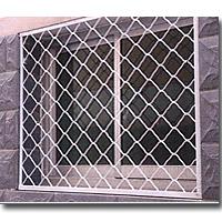 Large picture guarding mesh