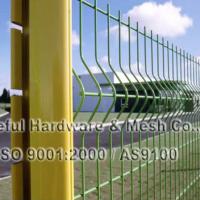 Large picture curved fence
