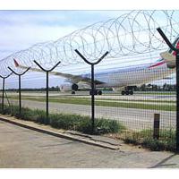 Large picture Airport fence