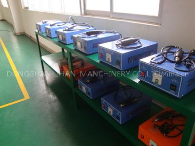 Ultrasonic spot welding machine