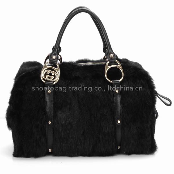 New gucci handbag nice with fur
