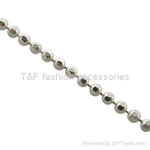 Faceted ball chain