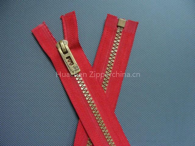 plastic zipper