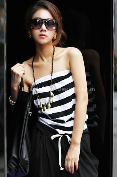 JJ fashion Black and white stripe wipes bosom conjoined pants