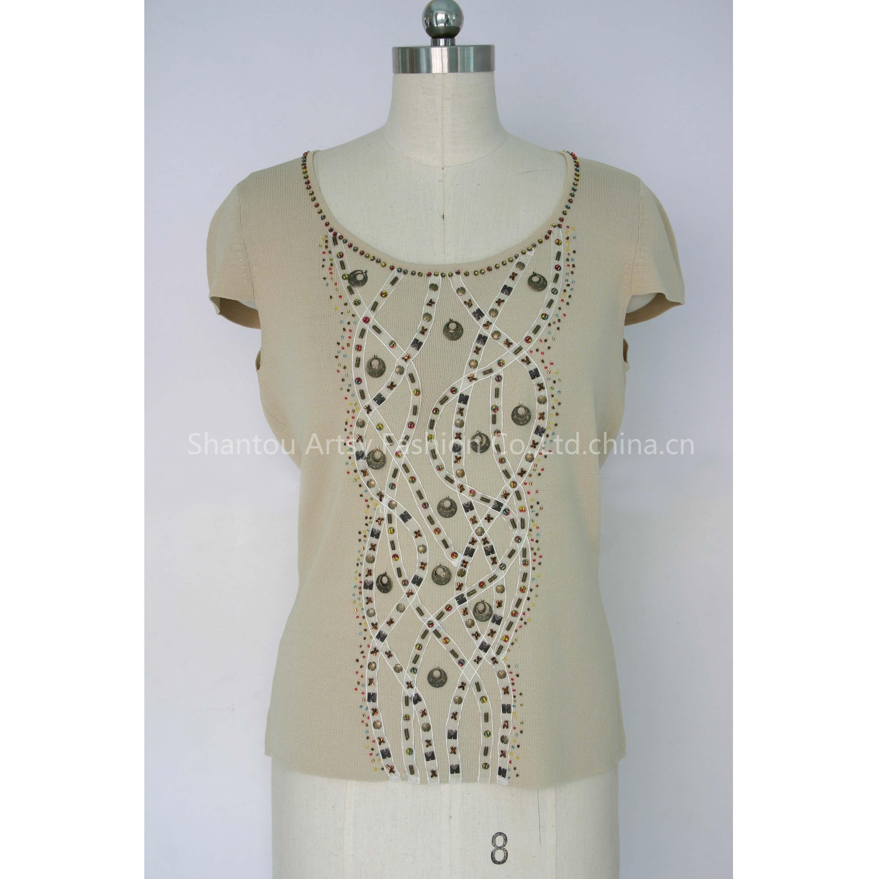 Sewing heads by hand sweaters